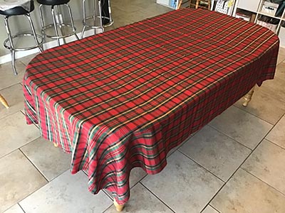 rectangle tablecloths (red/black/gold Christmas plaid) - 60 x 104